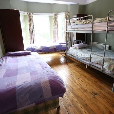 Castle Hostel Балликасл Экстерьер фото