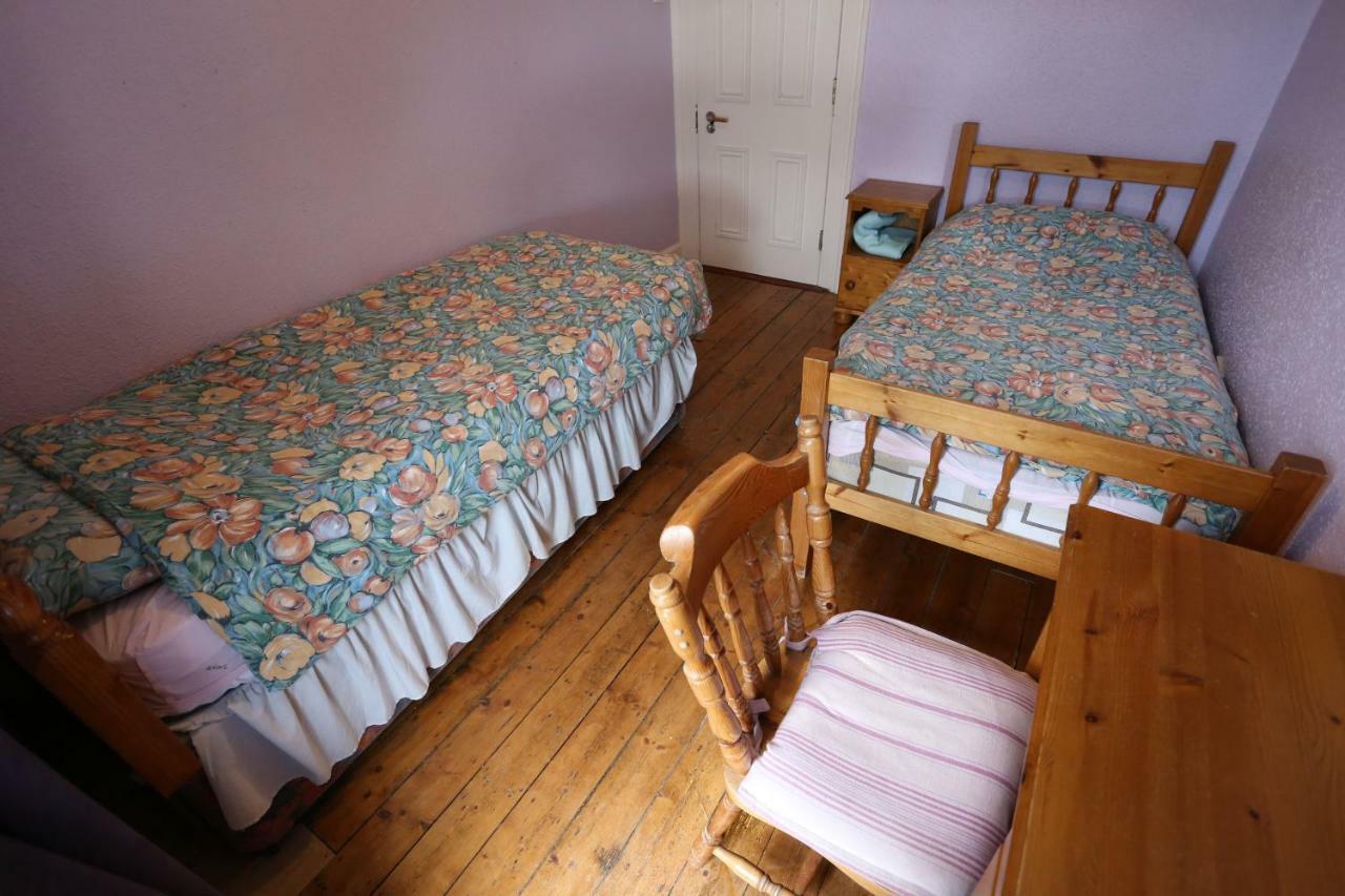 Castle Hostel Балликасл Экстерьер фото
