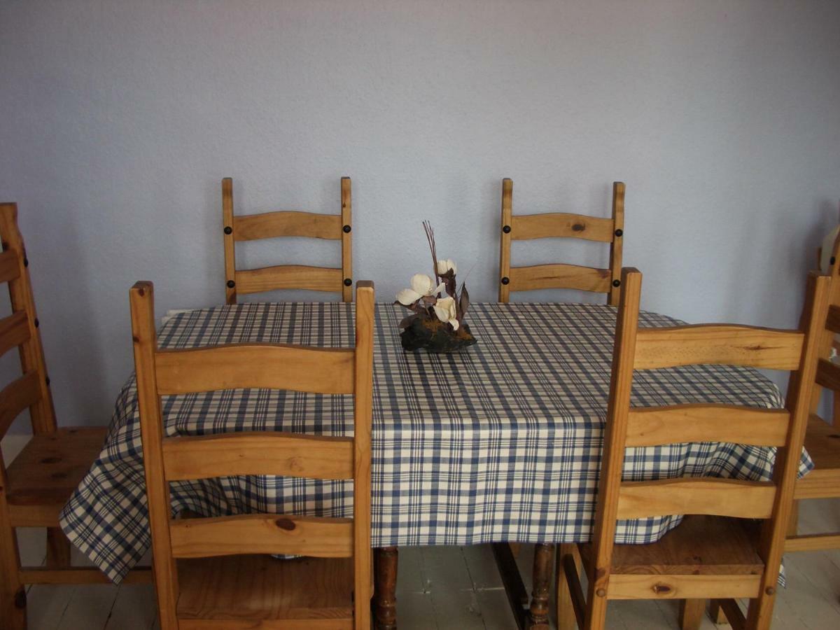 Castle Hostel Балликасл Экстерьер фото
