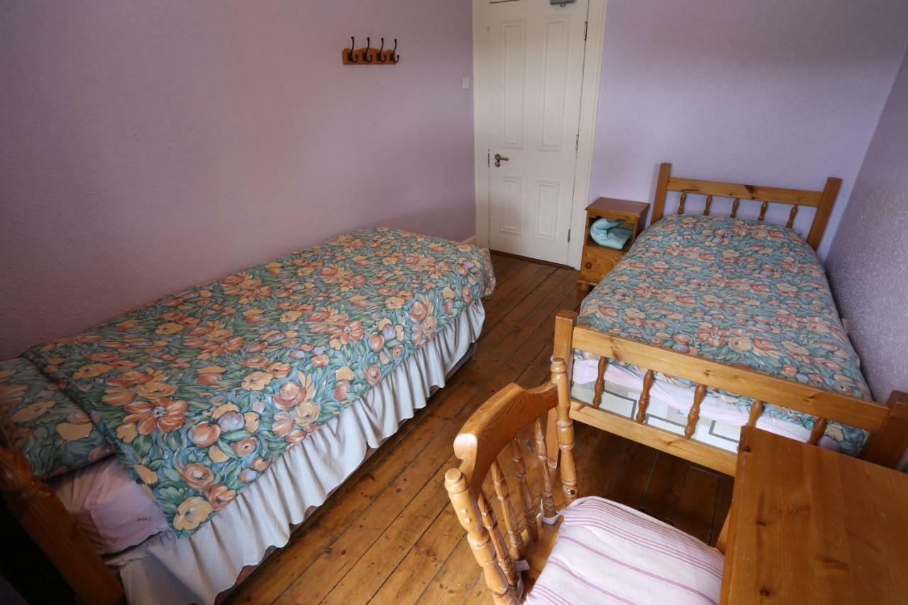 Castle Hostel Балликасл Экстерьер фото